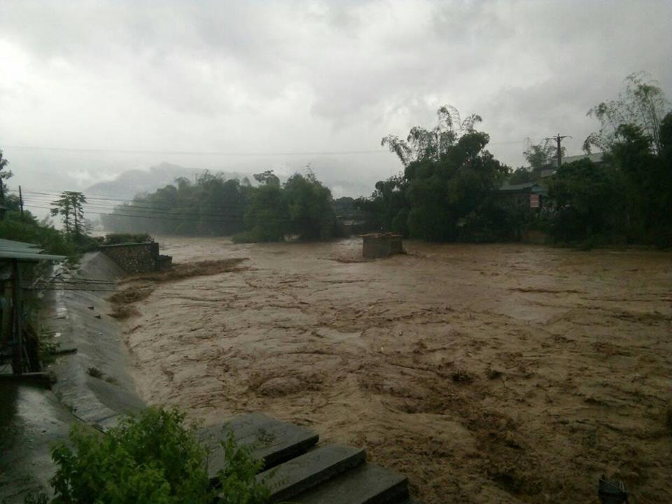 Mưa lớn, lũ quét cuốn trôi hàng trăm ngôi nhà ở Nghĩa Lộ-6