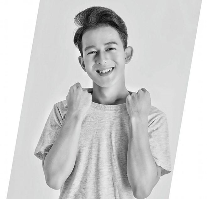 Chàng hề ma quái hát hay, đàn giỏi, thích đóng phim-6