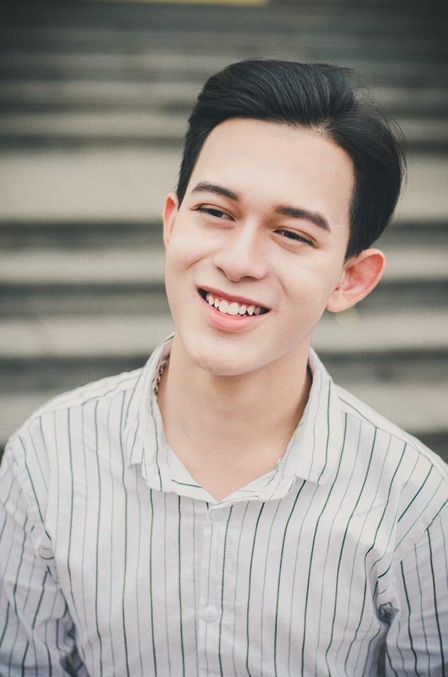 Chàng hề ma quái hát hay, đàn giỏi, thích đóng phim-7