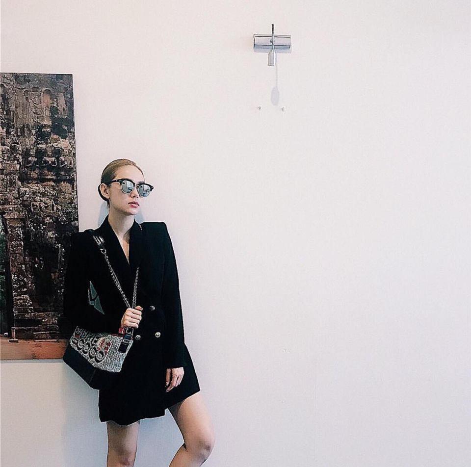 Hồ Ngọc Hà soán ngôi street style tuần này với bộ sưu tập giầy thần thánh-7