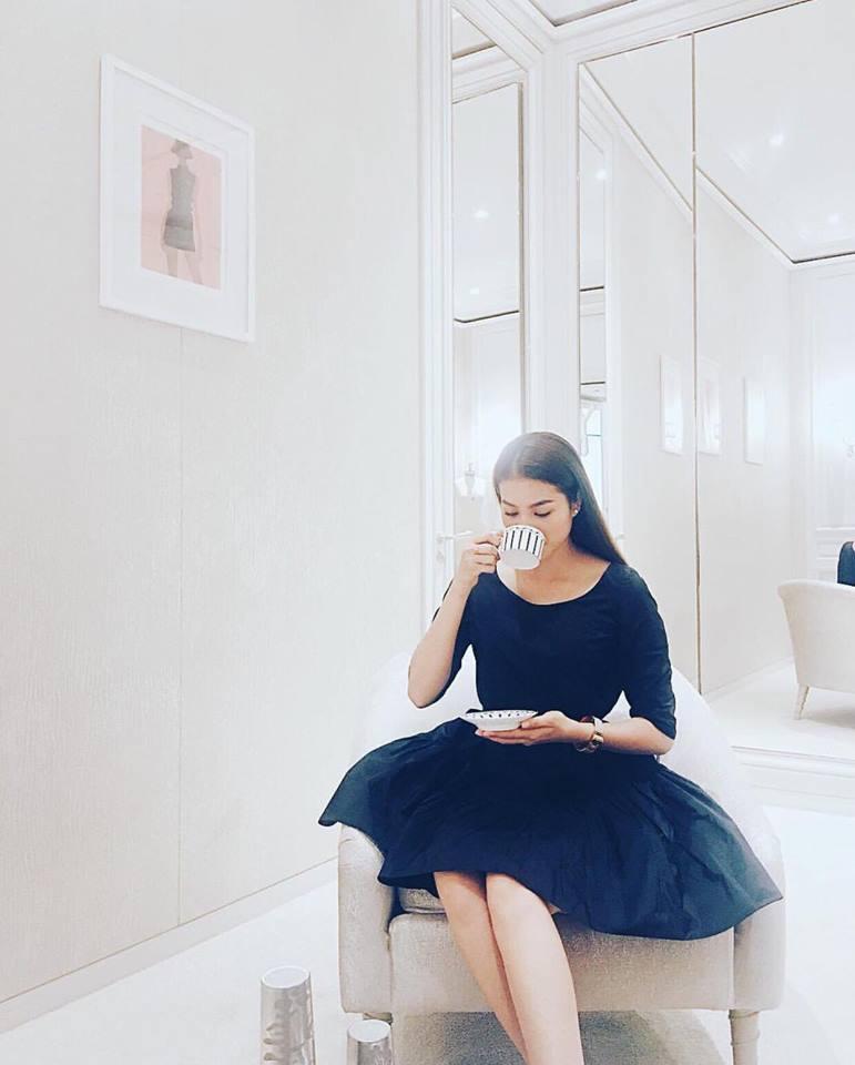 Hồ Ngọc Hà soán ngôi street style tuần này với bộ sưu tập giầy thần thánh-10