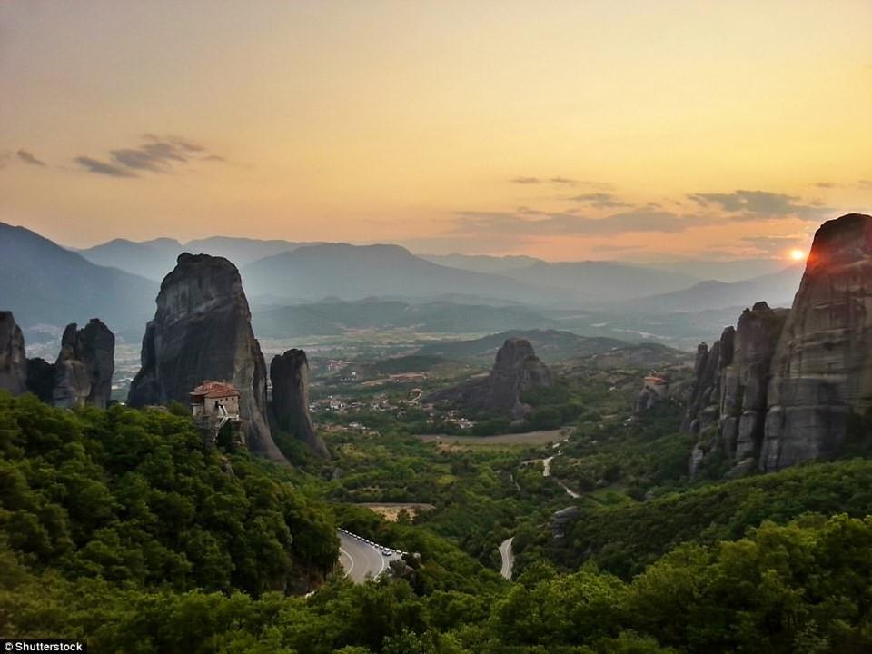 8 địa điểm leo núi đáng sợ nhất thế giới-8