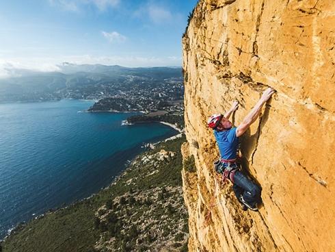 Chuyến đi châu Âu đã mắt đã miệng của cô nàng nấm lùn sexy-14