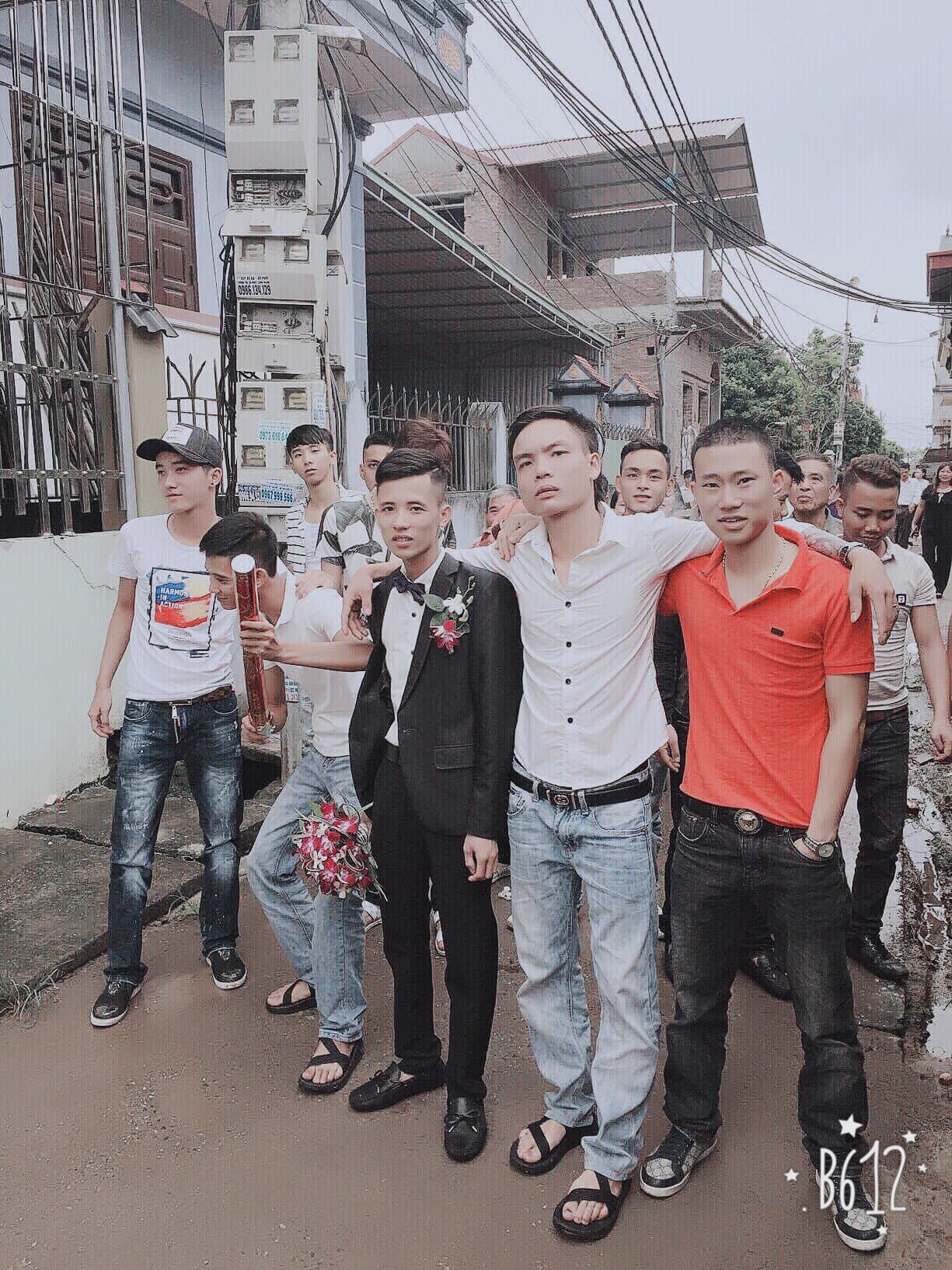 Cô dâu sắp khóc khi bạn thân chú rể hát ca khúc Hỏi thăm nhau-3