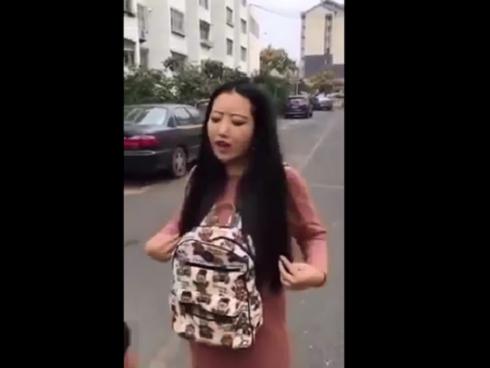 Nhìn người nơi ấy, nhìn từ nơi ấy, đáng sợ quá!