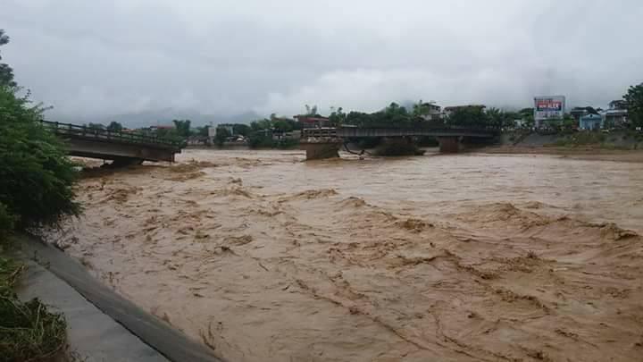 Cảnh lũ dữ tàn phá ghê gớm miền Bắc và Bắc Trung Bộ-3