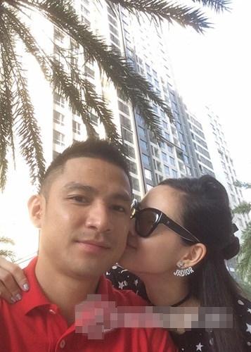 Hot girl - hot boy Việt 12/10: Tâm Tít tình tứ bên ông xã sau khẩu chiến với Maya-1