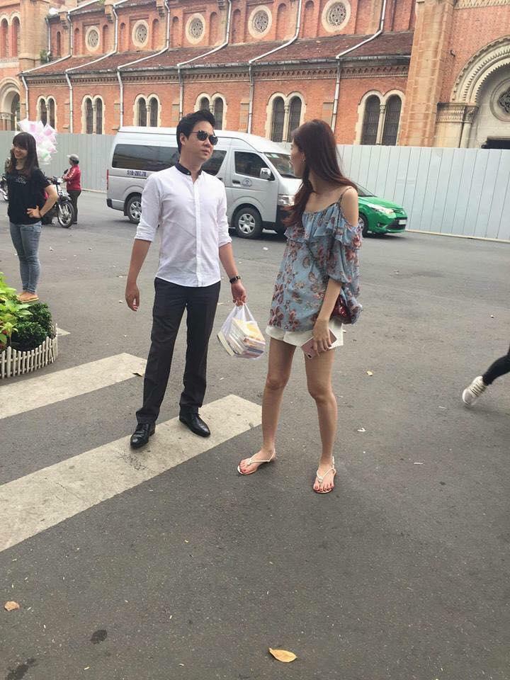 Hậu đám cưới, Hoa hậu Đặng Thu Thảo gầy gò ăn mặc luộm thuộm không ai nhận ra-1