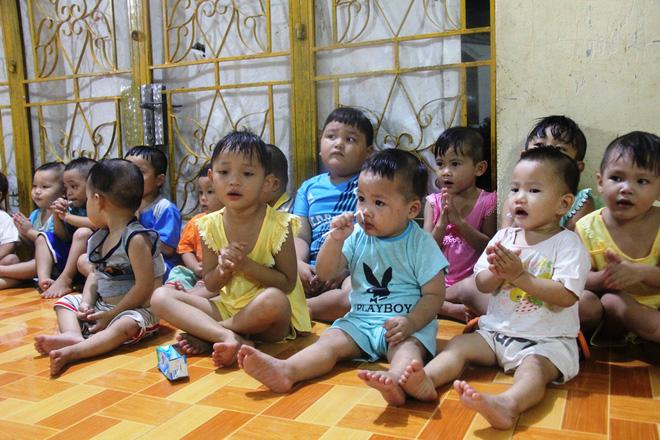 Sau hình ảnh trẻ bị bỏ đói ở Tịnh xá, sư cô trả lời: Đều sai sự thật, ở đây chỉ thiếu người chăm sóc các em-11