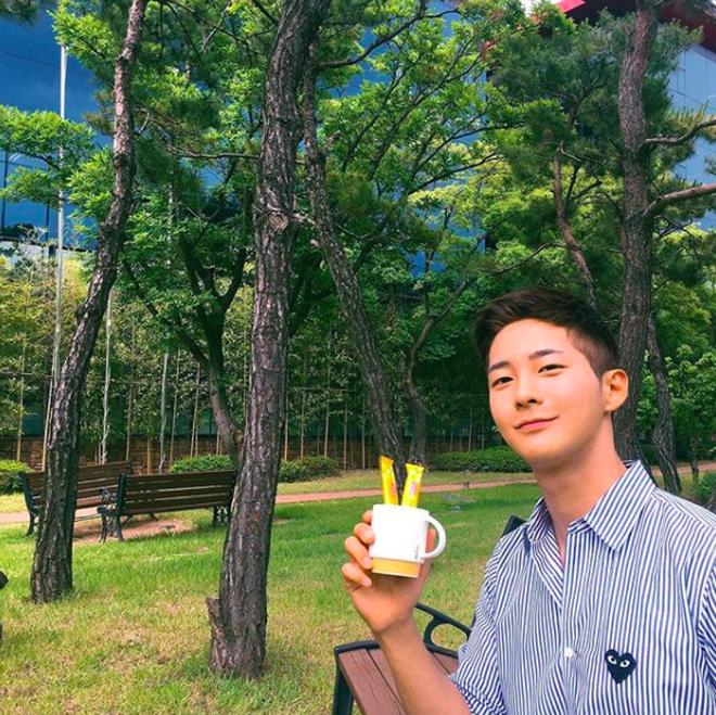 Chàng trai Hàn Quốc sở hữu mặt học sinh nhưng body phụ huynh cực thu hút-2