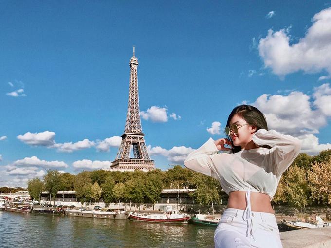 Chuyến đi châu Âu đã mắt đã miệng của cô nàng nấm lùn sexy-1