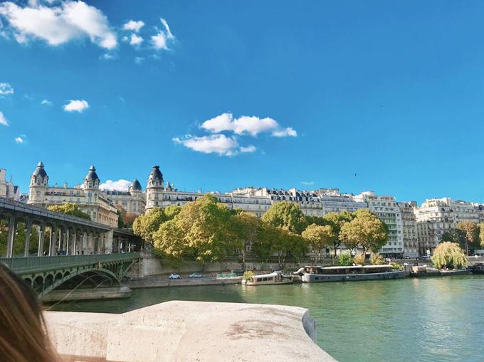 Chuyến đi châu Âu đã mắt đã miệng của cô nàng nấm lùn sexy-5