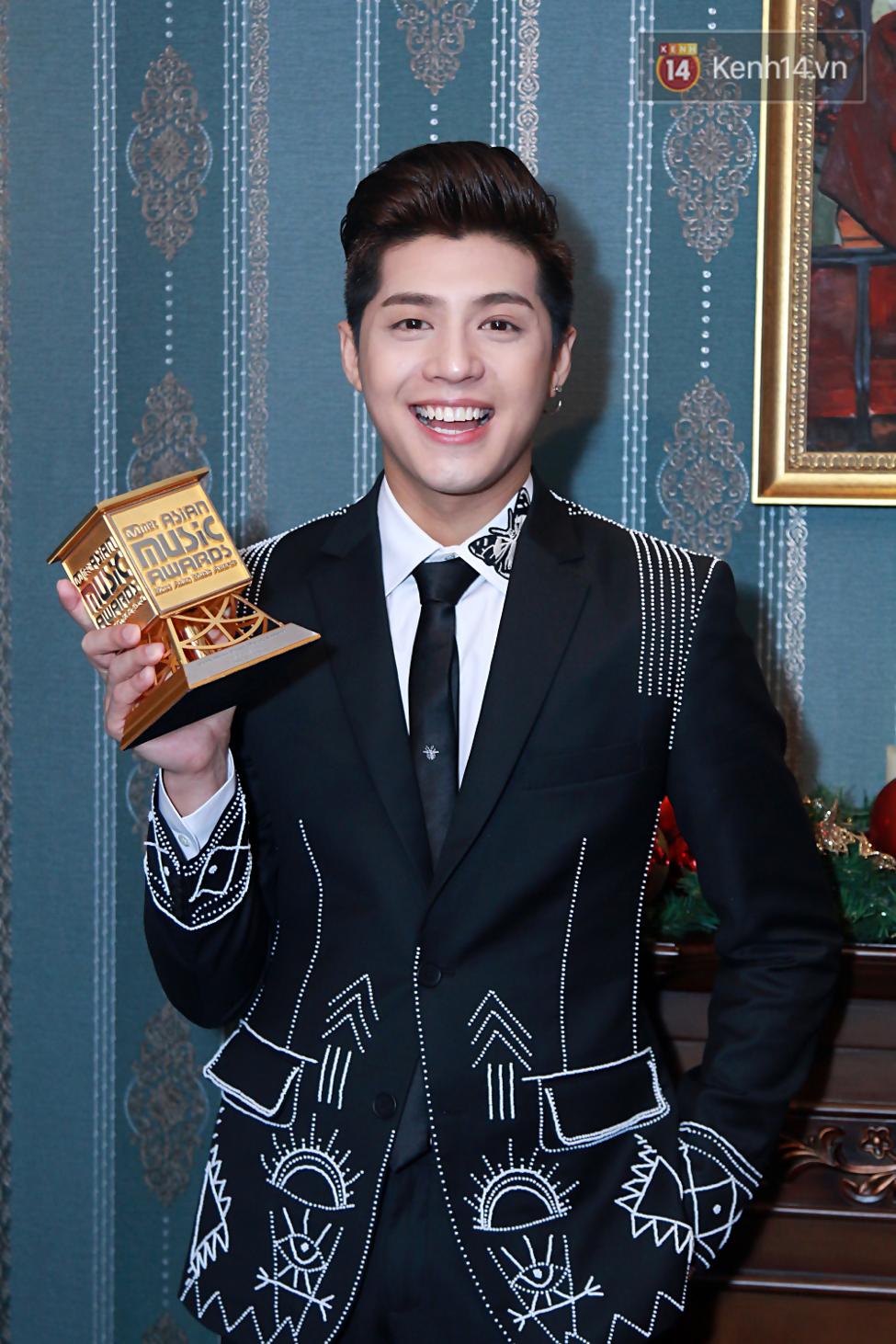 Hành trình hot boy, hot girl lấn sân ca hát: Người vụt sáng thành sao - Kẻ lặng lẽ rút lui-2