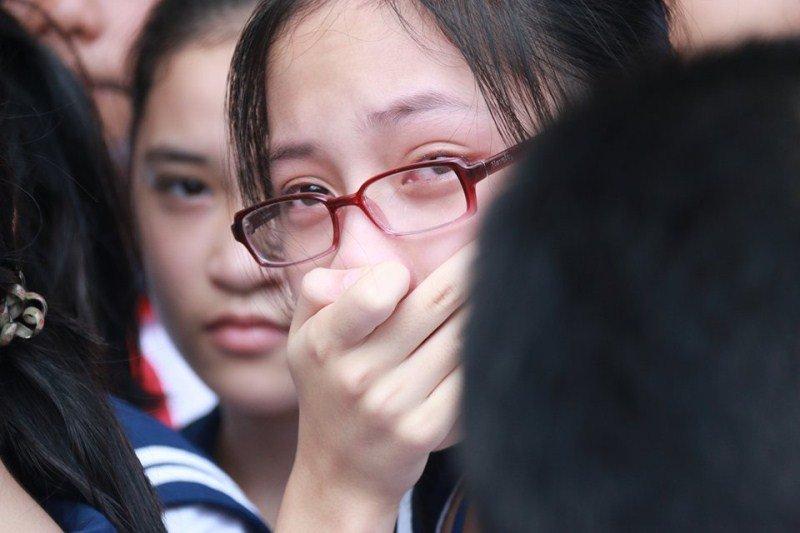 Nước mắt học sinh Lương Thế Vinh gửi thầy Văn Như Cương ngập tràn tang lễ-6