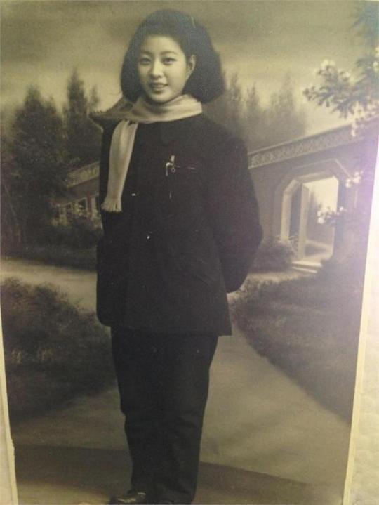 Không chỉ riêng sao Hoa ngữ, thậm chí cả gia tộc của họ cũng toàn là mỹ nhân-2