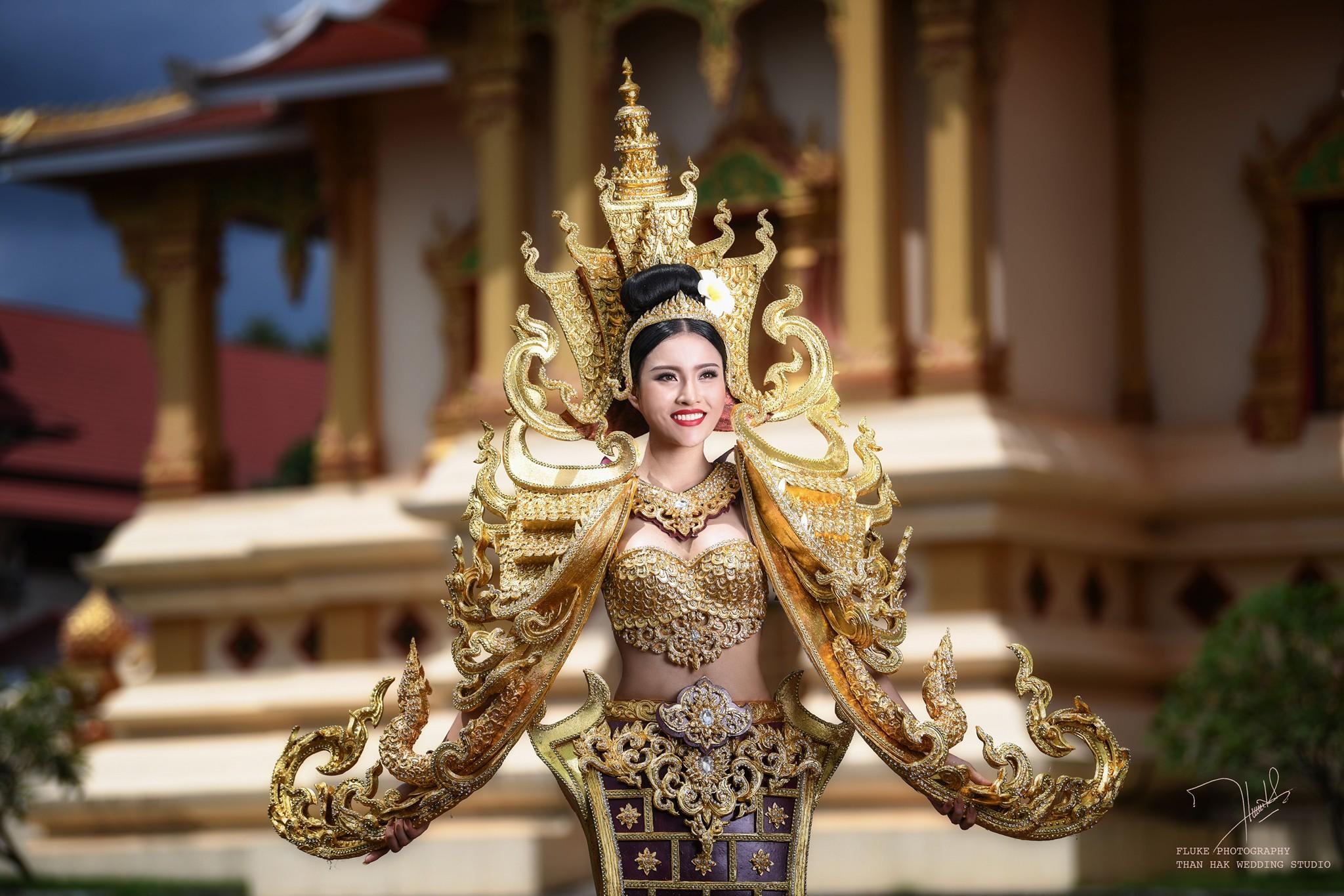 Để thắng giải Quốc phục, Huyền My phải vượt qua nhiều thiết kế sáng tạo vượt tưởng tượng-5