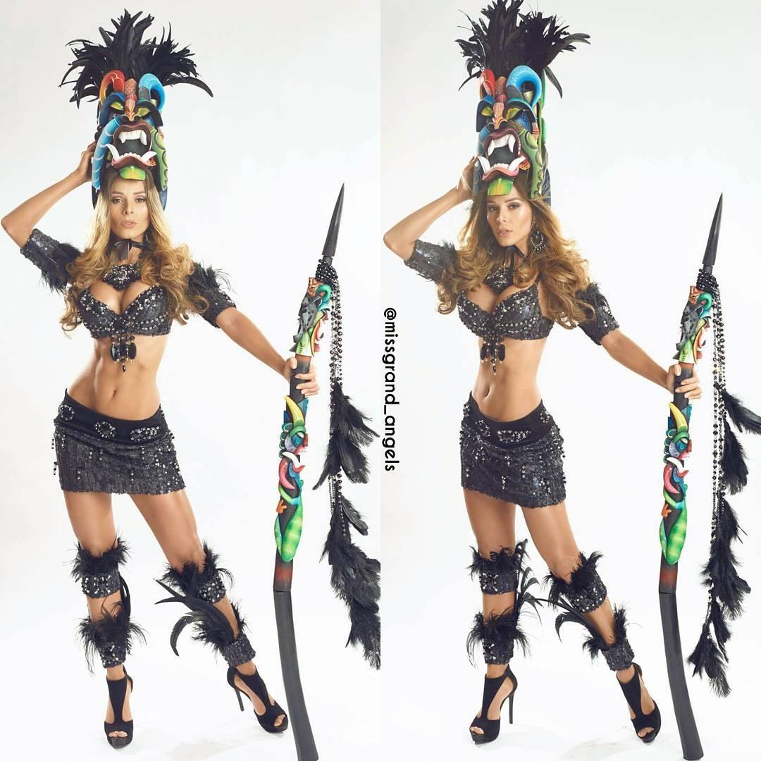 Để thắng giải Quốc phục, Huyền My phải vượt qua nhiều thiết kế sáng tạo vượt tưởng tượng-11