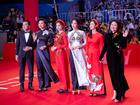 Ngô Thanh Vân và Ninh Dương Lan Ngọc diện áo dài nổi bật trên thảm đỏ LHP Busan 2017