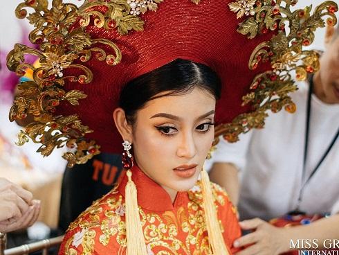 Bị cảm bất ngờ, Huyền My xin lỗi vì chưa hô được dõng dạc nhất hai tiếng 'Việt Nam'