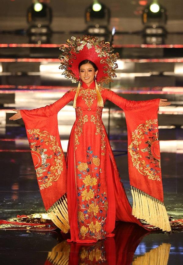 Bị cảm bất ngờ, Huyền My xin lỗi vì chưa hô được dõng dạc nhất hai tiếng Việt Nam-3