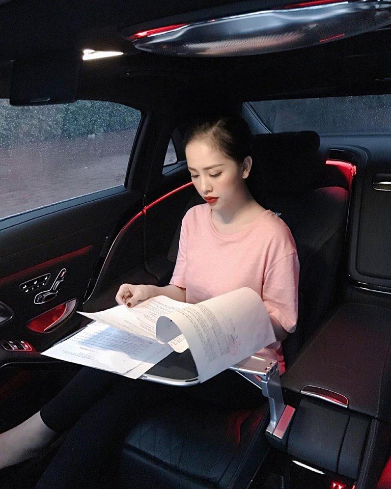 Hot girl - hot boy Việt 13/10: SunHt an ủi Chi Pu khi MV Từ hôm nay bị chê tơi tả-10