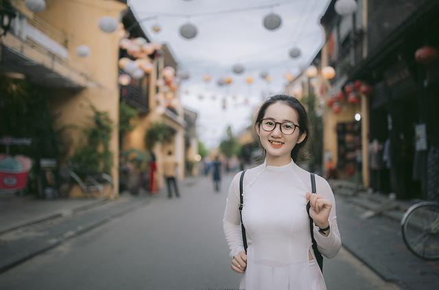 Cô gái 25 tuổi mặt mộc xinh xắn và trẻ trung như nữ sinh cấp 3-5