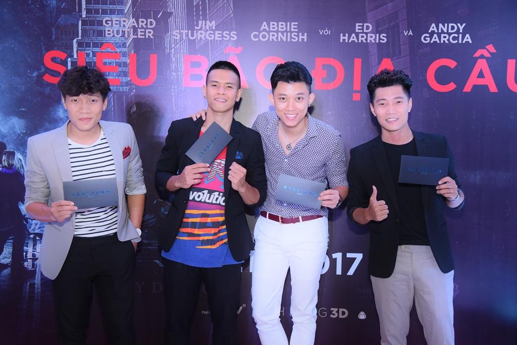 Dàn sao Việt háo hức đi đón Siêu bão địa cầu-5