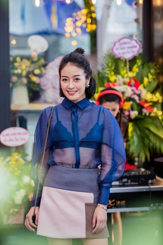 Phi Thanh Vân trễ nải vòng 1, Đông Nhi phá nát đồ hiệu lọt top sao mặc xấu nhất tuần-5