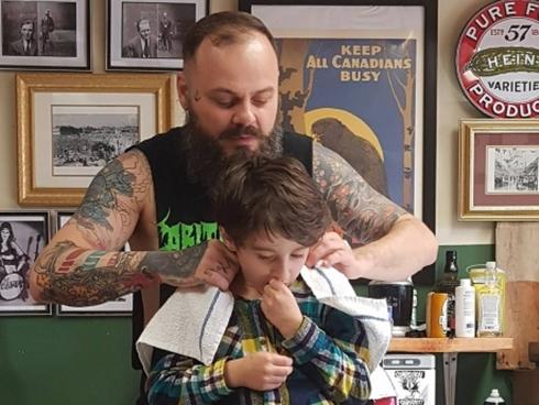 Sát nhân giày cao gót: Từ tuổi thơ bị ngược đãi đến gã biến thái với sở thích quái đản-7