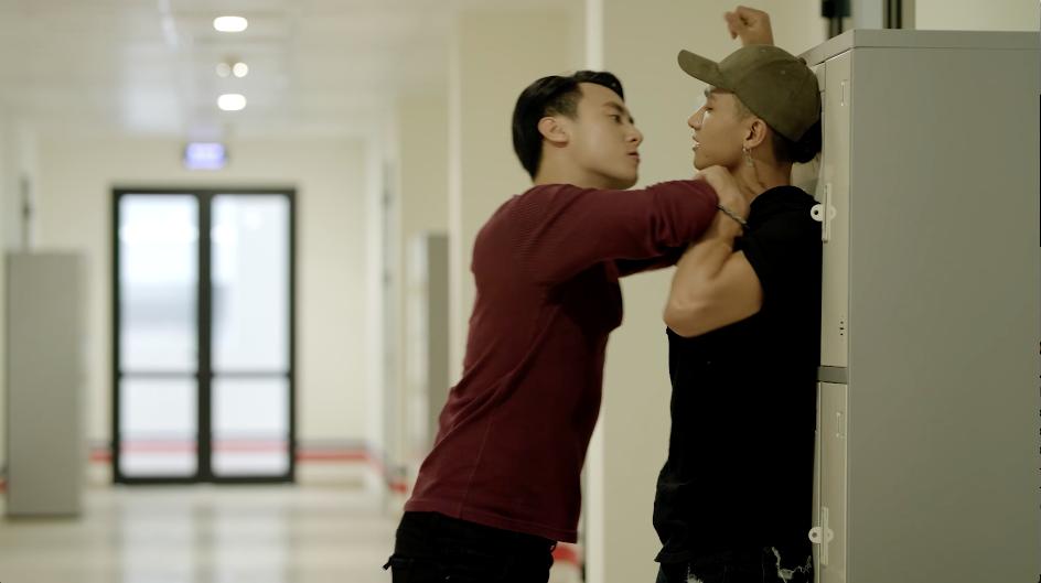 Glee tập 8: Angela Phương Trinh và Rocker Nguyễn bị tạt nước vào mặt-7