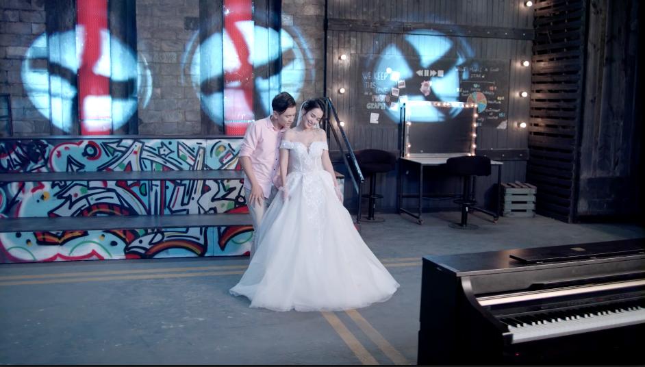 Glee tập 8: Angela Phương Trinh và Rocker Nguyễn bị tạt nước vào mặt-8