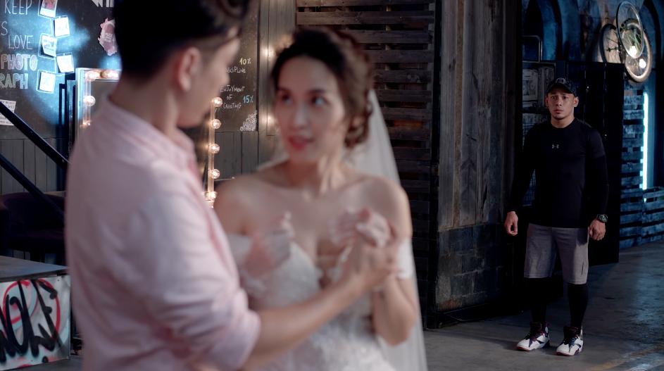 Glee tập 8: Angela Phương Trinh và Rocker Nguyễn bị tạt nước vào mặt-9