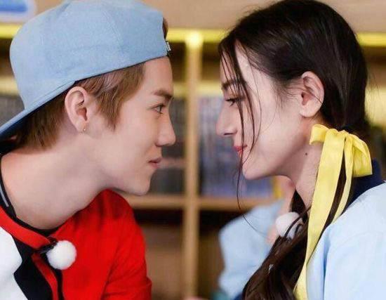 Cư dân mạng phẫn nộ khi Luhan lấy tên chó của người yêu để gọi Địch Lệ Nhiệt Ba-2