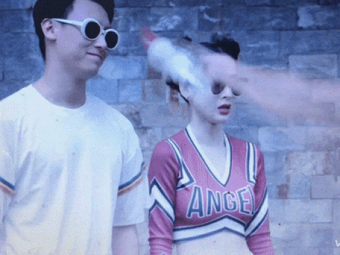 'Glee' tập 8: Angela Phương Trinh và Rocker Nguyễn bị tạt nước vào mặt