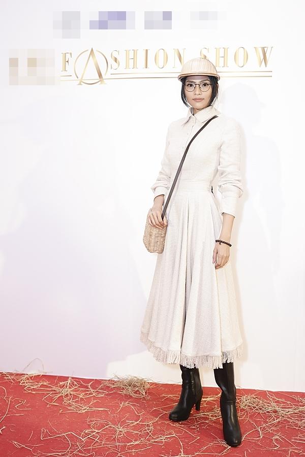 Á hậu Hoàn vũ Việt Nam 2015 Ngô Trà My hiếm hoi dự sự kiện sau khi lấy chồng đại gia-9