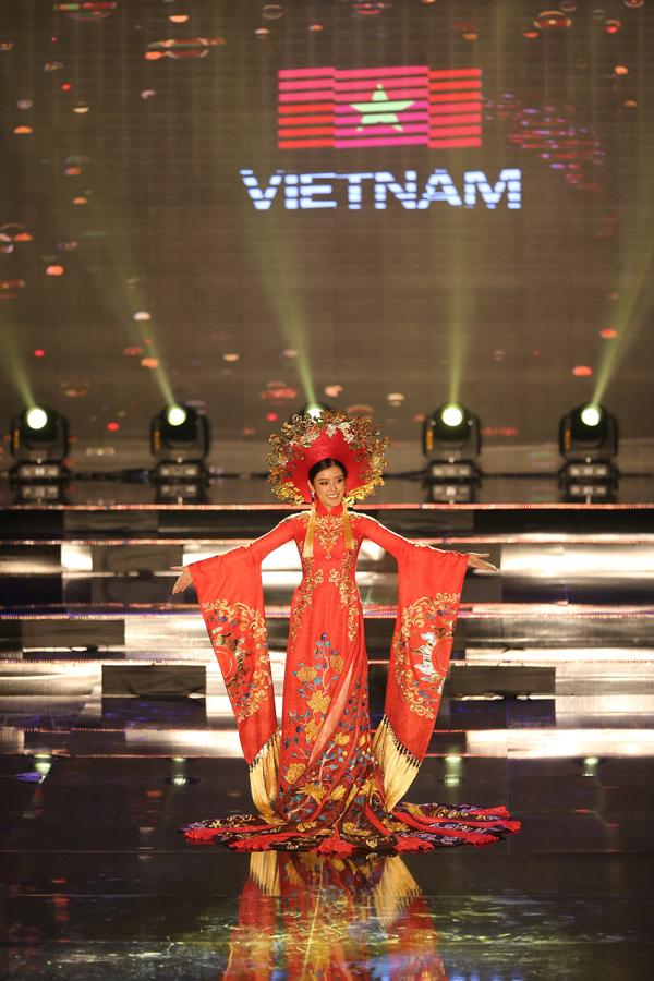 Hành trình thoát mác hotgirl của Huyền My tại Miss Grand International 2017-11