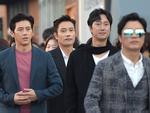 Sao Hàn 14/10: Các mỹ nam Go Soo, Lee Byung Hun vừa xuất hiện là gây náo loạn
