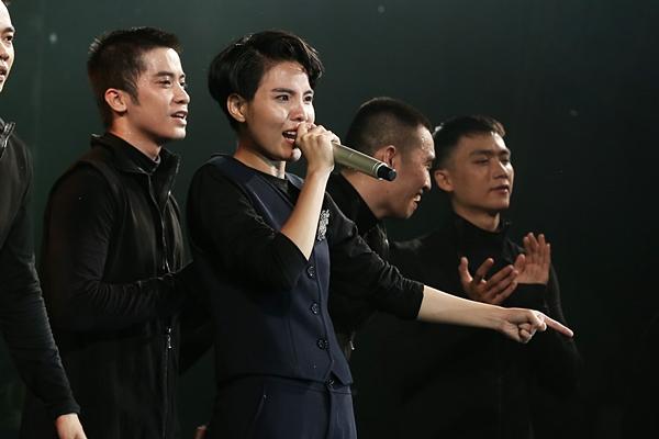 Hoài Lâm giả fan cuồng, Phillip Nguyễn nhảy sung hết nấc trong birthday concert Vũ Cát Tường-14