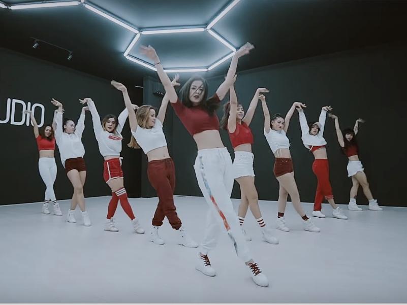 Không sợ bị chê bai, Chi Pu thả xích dance MV với vũ đạo nhuần nhuyễn-2