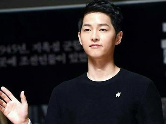 Sao Hàn 15/10: Song Joong Ki được khen ngợi vì từ thiện 'khủng' ngay trước ngày cưới