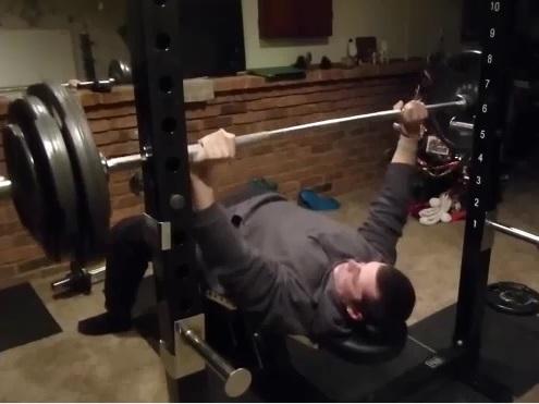 'Yếu còn thích ra gió' và cái kết thì quá... nhọ