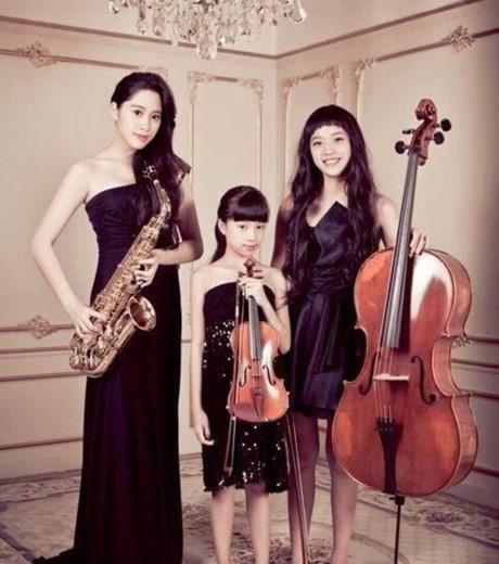 Không chỉ riêng sao Hoa ngữ, thậm chí cả gia tộc của họ cũng toàn là mỹ nhân-9