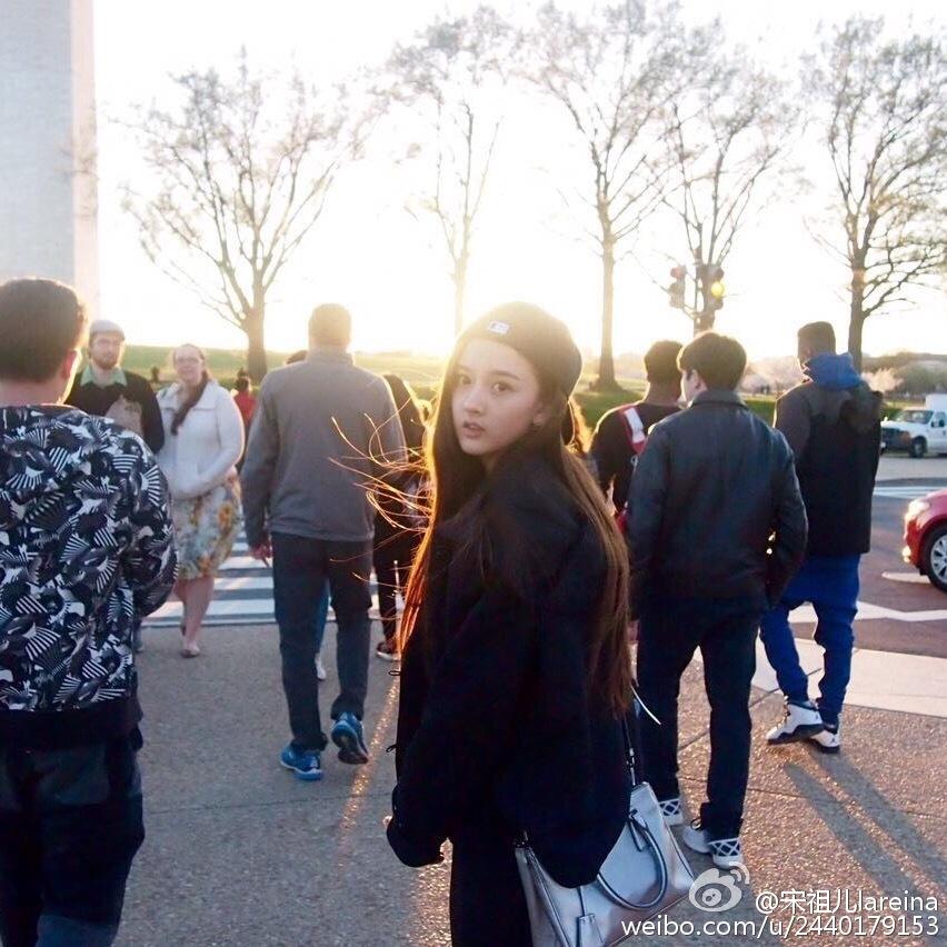 Không chỉ riêng sao Hoa ngữ, thậm chí cả gia tộc của họ cũng toàn là mỹ nhân-11