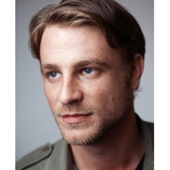 Chàng Tây được săn lùng sau khi xuất hiện 3 giây trong MV của Mỹ Tâm-3