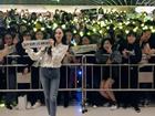 Thương fan như Jessica: Hủy concert nhưng vẫn ghé qua địa điểm tổ chức chào fan
