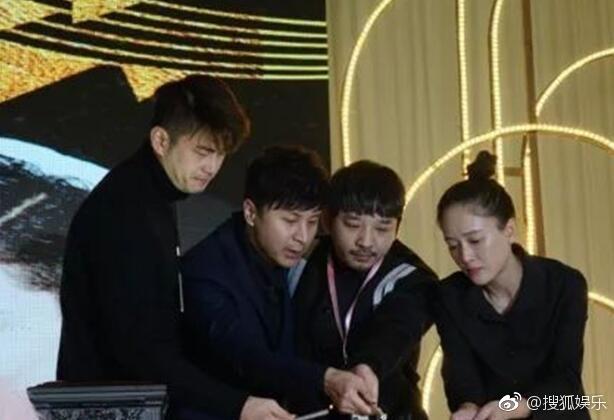 Trần Kiều Ân mặc đồ đen kín, tiều tụy xuất hiện tại sân bay-2