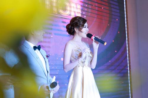 Lilly Luta đẹp rạng ngời dự sự kiện S2B convention-4