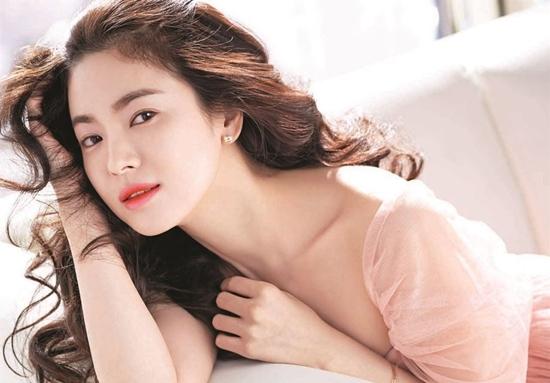 Song Hye Kyo và Trương Vũ Kỳ: Nhan sắc giống nhau nhưng tình tiền hoàn toàn trái ngược-3