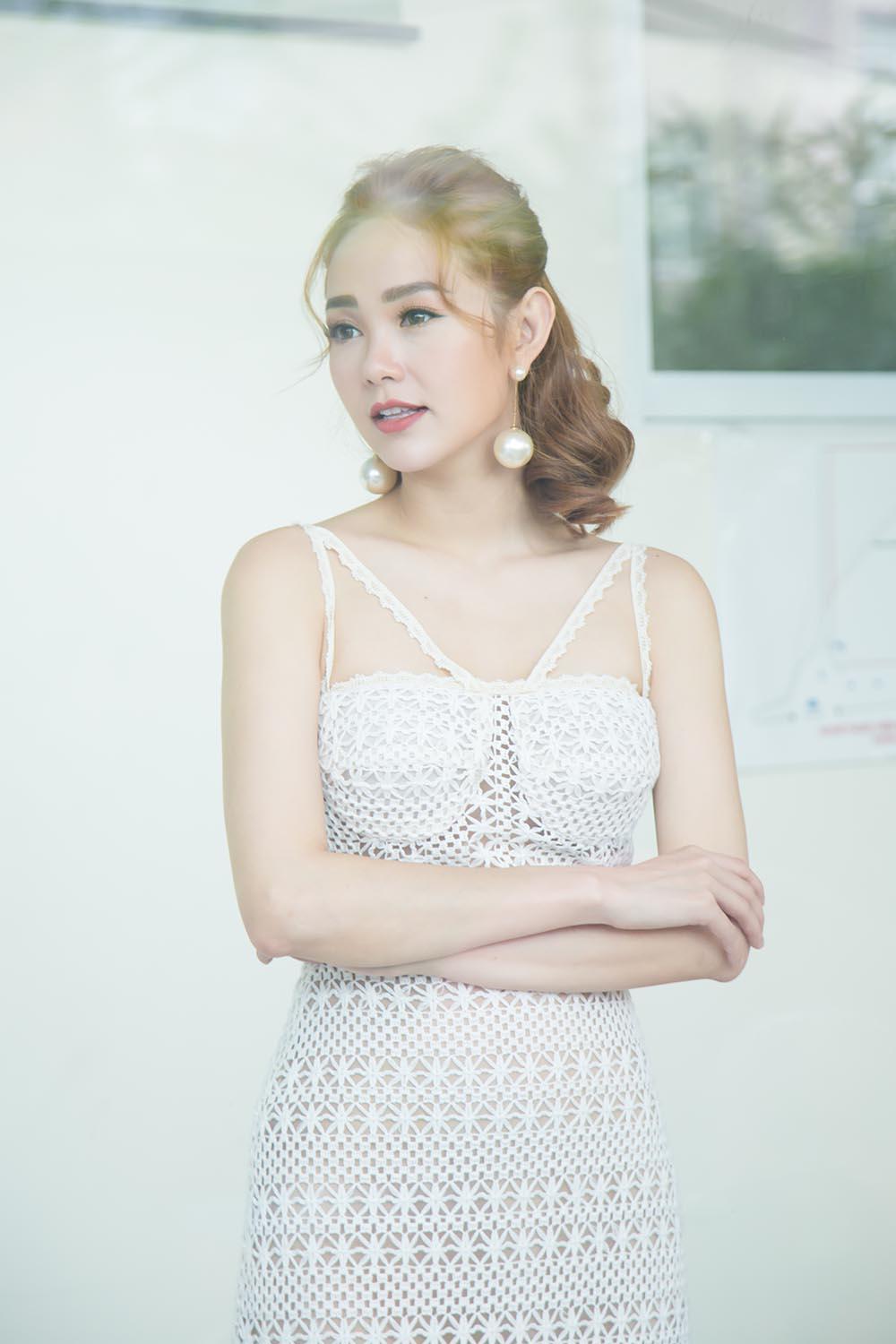 Minh Hằng: Gia đình tôi giờ đây đã hạnh phúc trọn vẹn sau 18 năm bố mẹ ly hôn-2