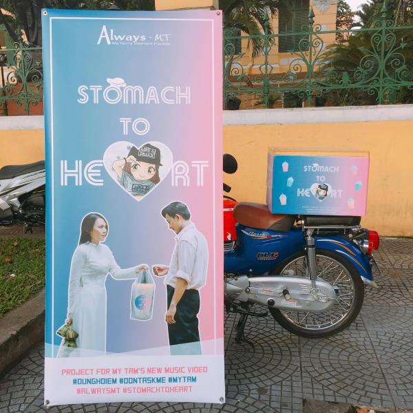 Cày view cho thần tượng bằng cách tặng trà sữa, fan Mỹ Tâm đúng là bá đạo nhất Vpop-2